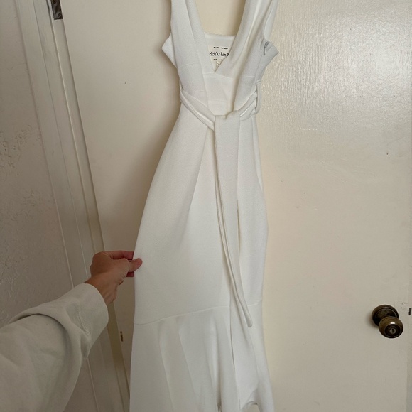 Selfie Leslie Sorry Not Sorry Wide Strap Flounce Dress White - Picture 3 of 3
